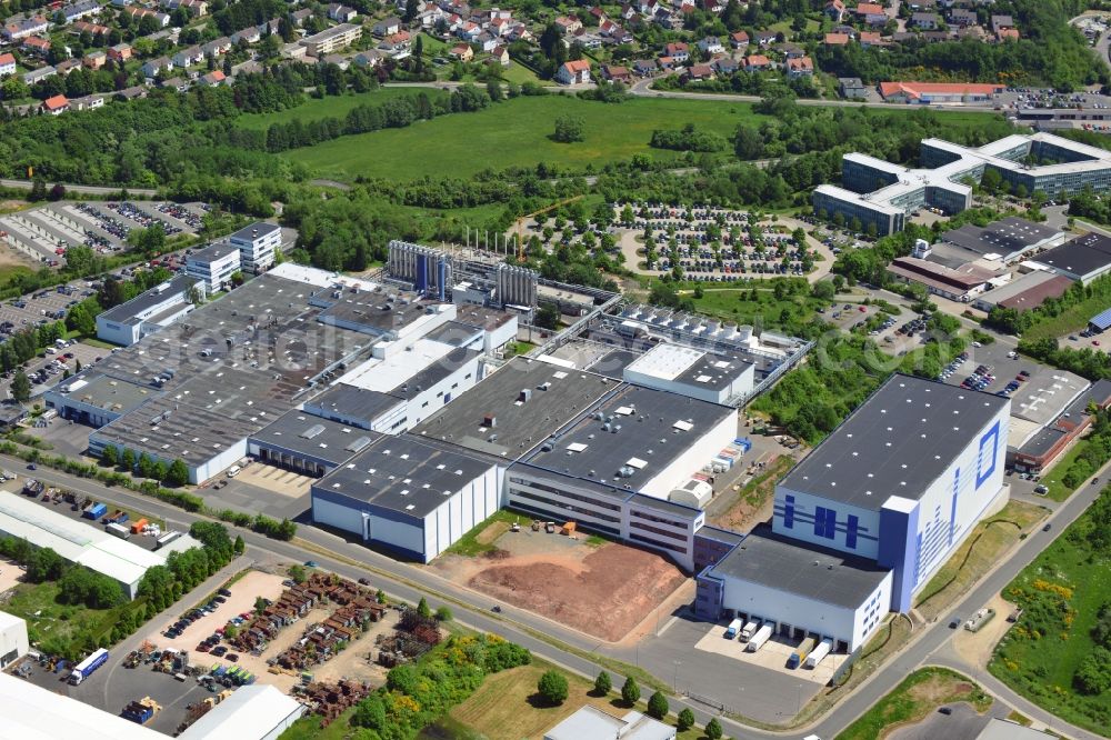 St. Wendel from the bird's eye view: Premises and production facilities of Fresenius Medical Care Germany GmbH in Sankt Wendel in Saarland. At the facility, life-saving products like dialyzers (artificial kidneys), blood lines and systems for peritoneal dialysis are developed and manufactured