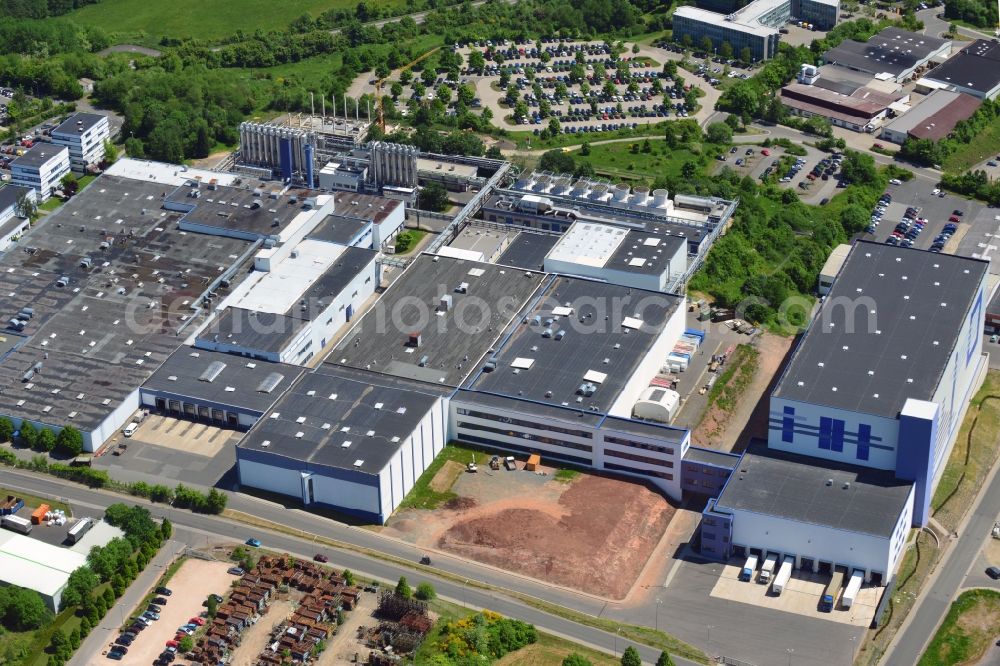 Aerial image St. Wendel - Premises and production facilities of Fresenius Medical Care Germany GmbH in Sankt Wendel in Saarland. At the facility, life-saving products like dialyzers (artificial kidneys), blood lines and systems for peritoneal dialysis are developed and manufactured