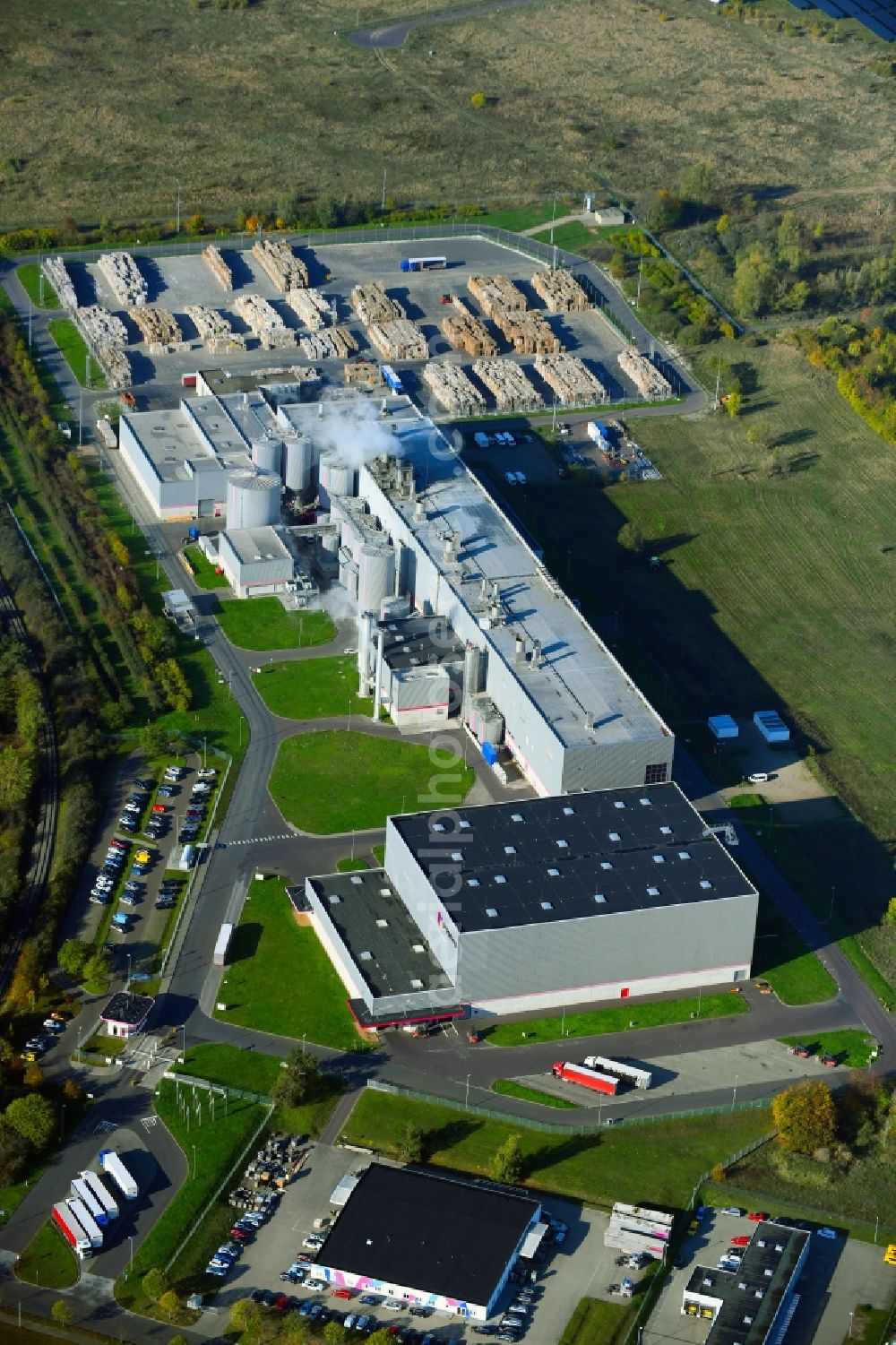 Aerial image Burg - Building and production halls on the premises of Propapier PM1 GmbH Lindenallee in Burg in the state Saxony-Anhalt