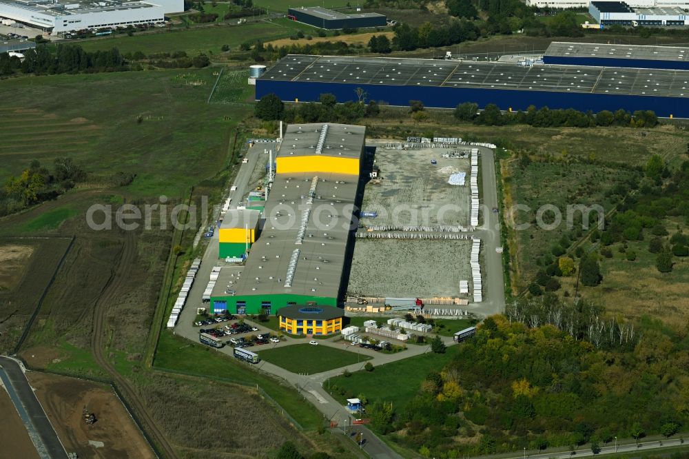 Aerial image Magdeburg - Building and production halls on the premises Quartzforms S.p.a. on Burger Strasse in the district Gewerbegebiet Nord in Magdeburg in the state Saxony-Anhalt, Germany