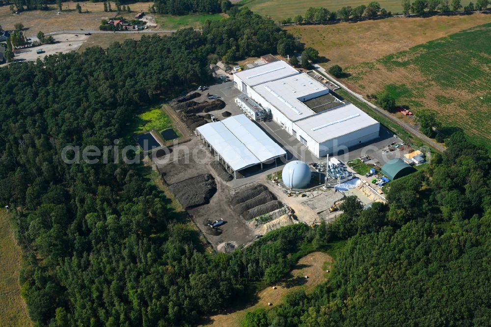 Mehrow from the bird's eye view: Buildings and production halls of the factory premises RETERRA Service GmbH Kompostwerk Trappenfelde on the street Am Walde in Mehrow in the federal state of Brandenburg, Germany