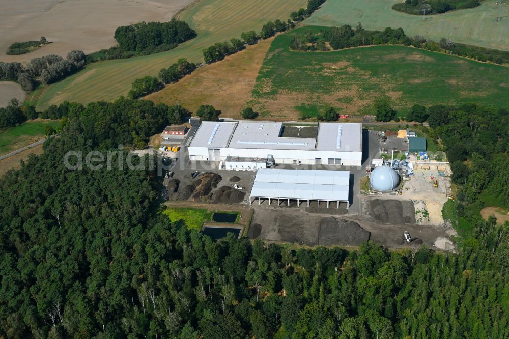 Aerial photograph Mehrow - Buildings and production halls of the factory premises RETERRA Service GmbH Kompostwerk Trappenfelde on the street Am Walde in Mehrow in the federal state of Brandenburg, Germany