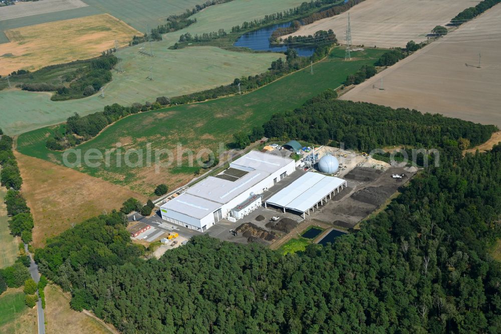 Mehrow from the bird's eye view: Buildings and production halls of the factory premises RETERRA Service GmbH Kompostwerk Trappenfelde on the street Am Walde in Mehrow in the federal state of Brandenburg, Germany