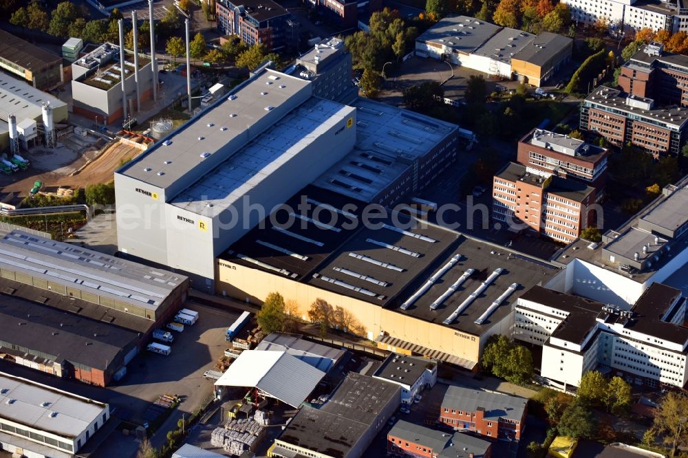 Aerial image Hamburg - Building and production halls on the premises of F. REYHER Nchfg. GmbH & Co. KG on Haferweg in the district Altona in Hamburg, Germany