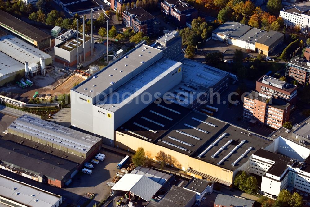 Aerial photograph Hamburg - Building and production halls on the premises of F. REYHER Nchfg. GmbH & Co. KG on Haferweg in the district Altona in Hamburg, Germany