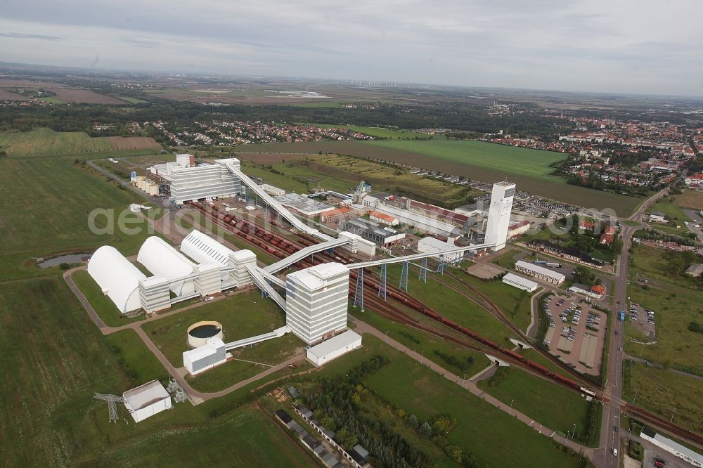 Aerial photograph Bernburg (Saale) - Building and production halls on the premises of Salzwerk Bernburg Esco on Kustrenaer Weg in Bernburg (Saale) in the state Saxony-Anhalt, Germany