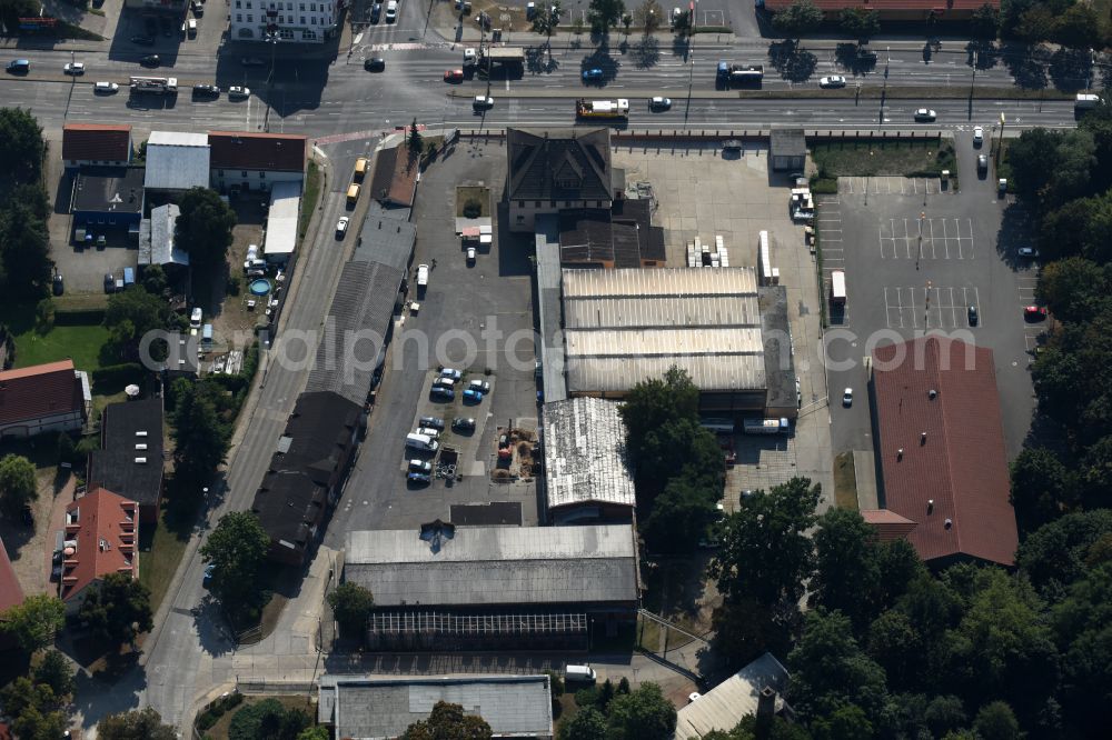 Aerial photograph Berlin - Building and production halls on the premises of Schilkin GmbH & Co. KG in Alt-Kaulsdorf in the district Kaulsdorf in Berlin