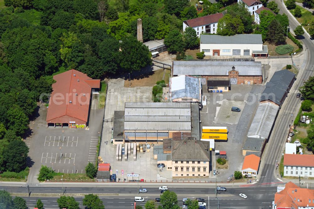 Aerial photograph Berlin - Building and production halls on the premises of Schilkin GmbH & Co. KG in Alt-Kaulsdorf in the district Kaulsdorf in Berlin