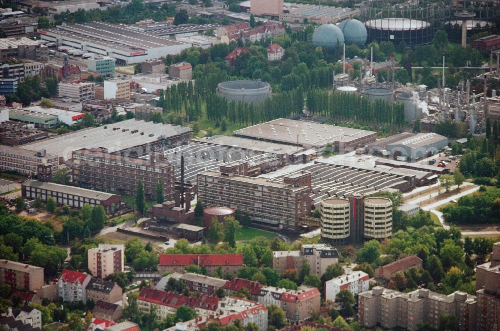 Berlin from above - Building and production halls on the premises of Schindler Deutschland AG & Co. KG on Schindler-Platz in the district Mariendorf in Berlin