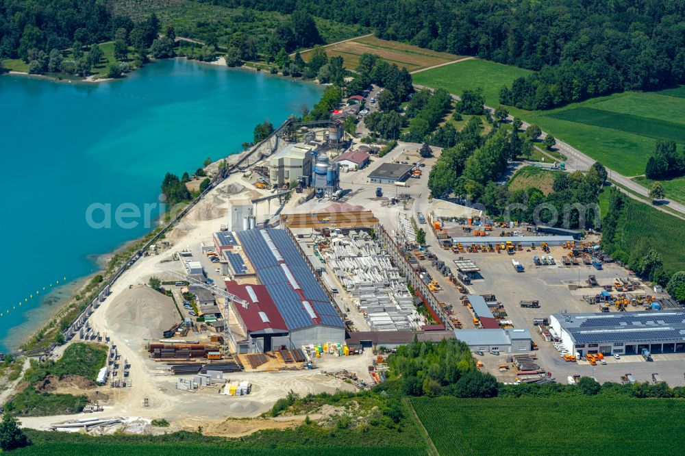 Lahr/Schwarzwald from the bird's eye view: Building and production halls on the premises of Schwarzwaelof Beton-Fertigteile-Werk GmbH & Co. KG Am Waldmattensee in Lahr/Schwarzwald in the state Baden-Wurttemberg, Germany