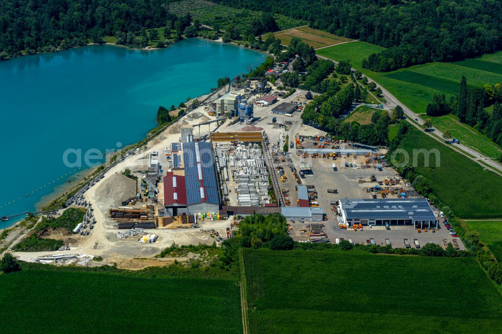 Aerial photograph Lahr/Schwarzwald - Building and production halls on the premises of Schwarzwaelof Beton-Fertigteile-Werk GmbH & Co. KG Am Waldmattensee in Lahr/Schwarzwald in the state Baden-Wurttemberg, Germany