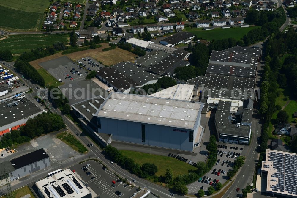 Aerial photograph Sundern (Sauerland) - Building and production halls on the premises of SEVERIN Elektrogeraete GmbH on Roehre in Sundern (Sauerland) in the state North Rhine-Westphalia, Germany