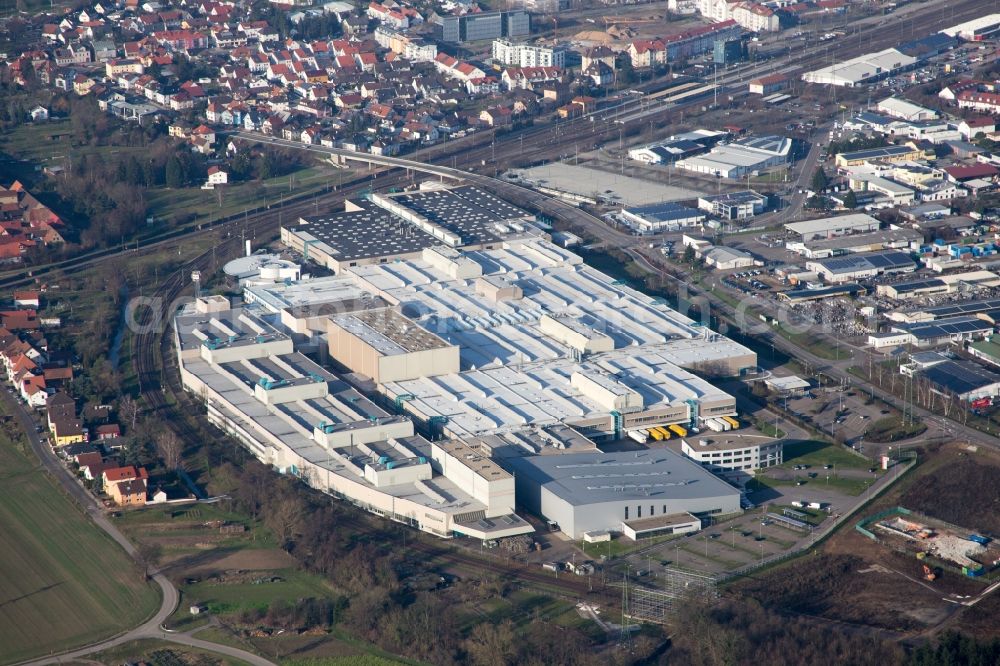 Aerial photograph Graben-Neudorf - Building and production halls on the premises of SEW-EURODRIVE GmbH & Co KG in Graben-Neudorf in the state Baden-Wuerttemberg, Germany