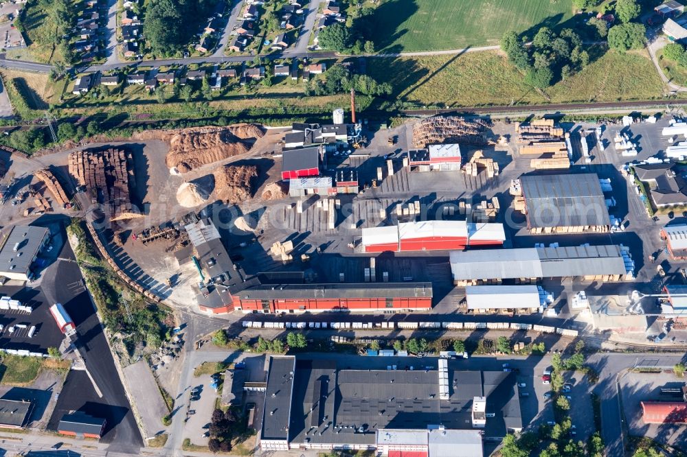 Aerial photograph Alvesta - Building and production halls on the premises of Saegewerks of Vida AB in Alvesta in Kronobergs laen, Sweden