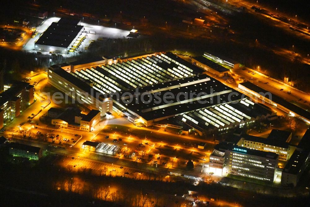 Braunschweig from the bird's eye view: Building and production halls on the premises of Siemens Aktiengesellschaft on Ackerstrasse in Brunswick in the state Lower Saxony, Germany