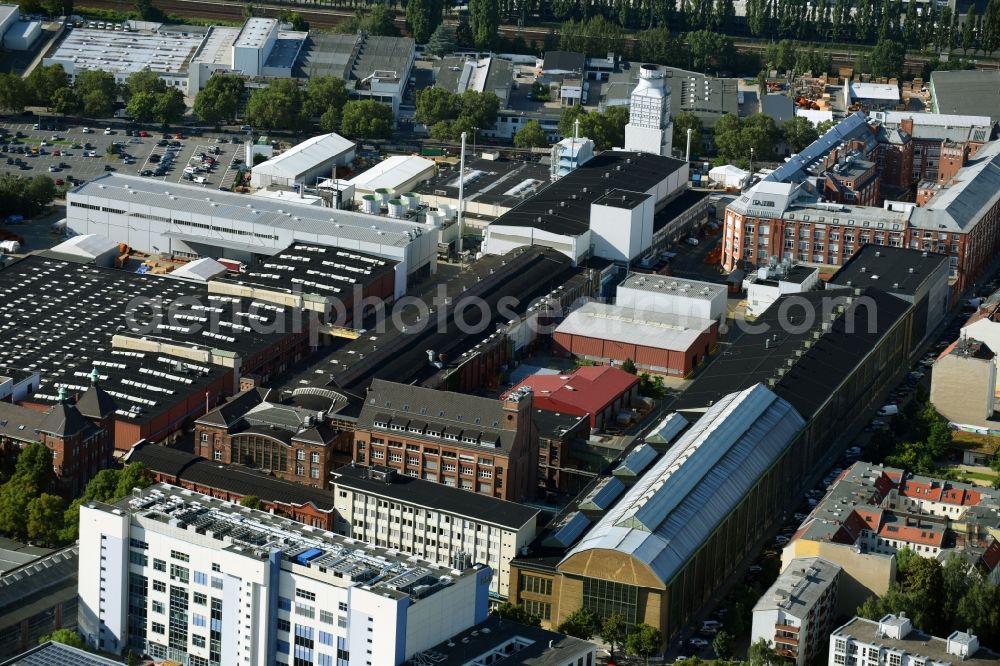 Aerial image Berlin - Building and production halls on the premises of Siemens AG Sector Energy on Huttenstrasse in the district Mitte in Berlin, Germany