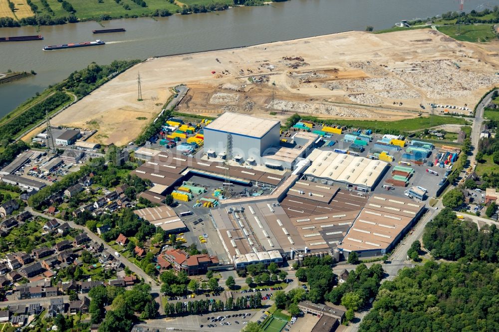 Duisburg from above - Building and production halls on the premises of Sinalco Internat. GmbH & Co.KG on Roemerstrasse in the district Walsum in Duisburg in the state North Rhine-Westphalia, Germany