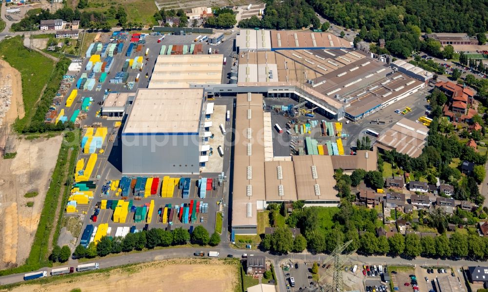 Aerial image Duisburg - Building and production halls on the premises of Sinalco Internat. GmbH & Co.KG on Roemerstrasse in the district Walsum in Duisburg in the state North Rhine-Westphalia, Germany