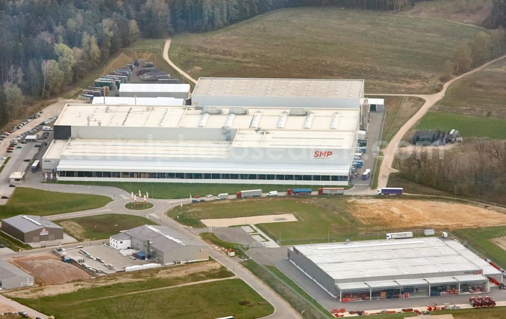 Aerial photograph Schierling - Buildings and production halls on the factory premises SMP Automotiv Exterieur GmbH in Schierling in the Ludwig-Erhard-Strasse 1 in the federal state of Bavaria, Germany