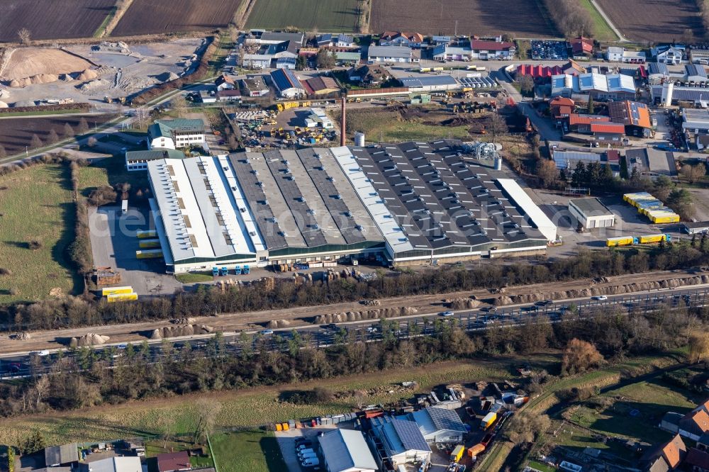 Aerial photograph Sankt Leon-Rot - Buildings and production halls on the factory premises of the Smurfit Kappa Wellpappe Suedwest GmbH in Sankt Leon-Rot in the state Baden-Wuerttemberg, Germany