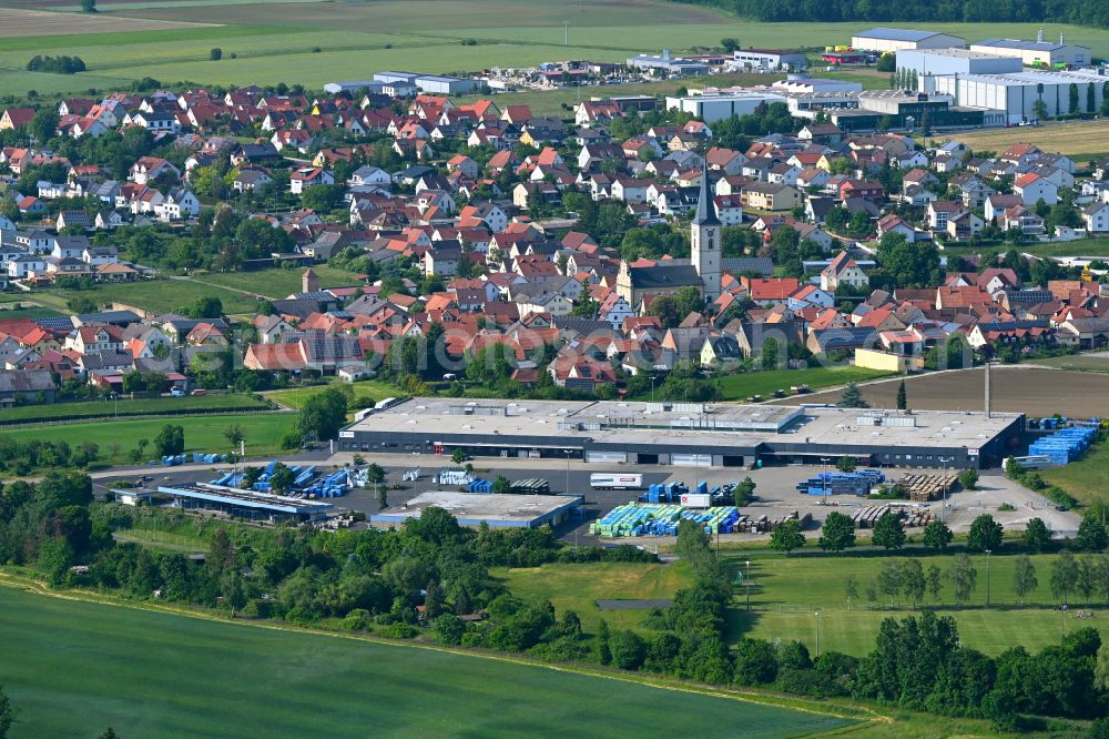 Aerial image Grettstadt - Building and production halls on the premises of sprintBOX GmbH on street Gerolzhoefer Strasse in Grettstadt in the state Bavaria, Germany