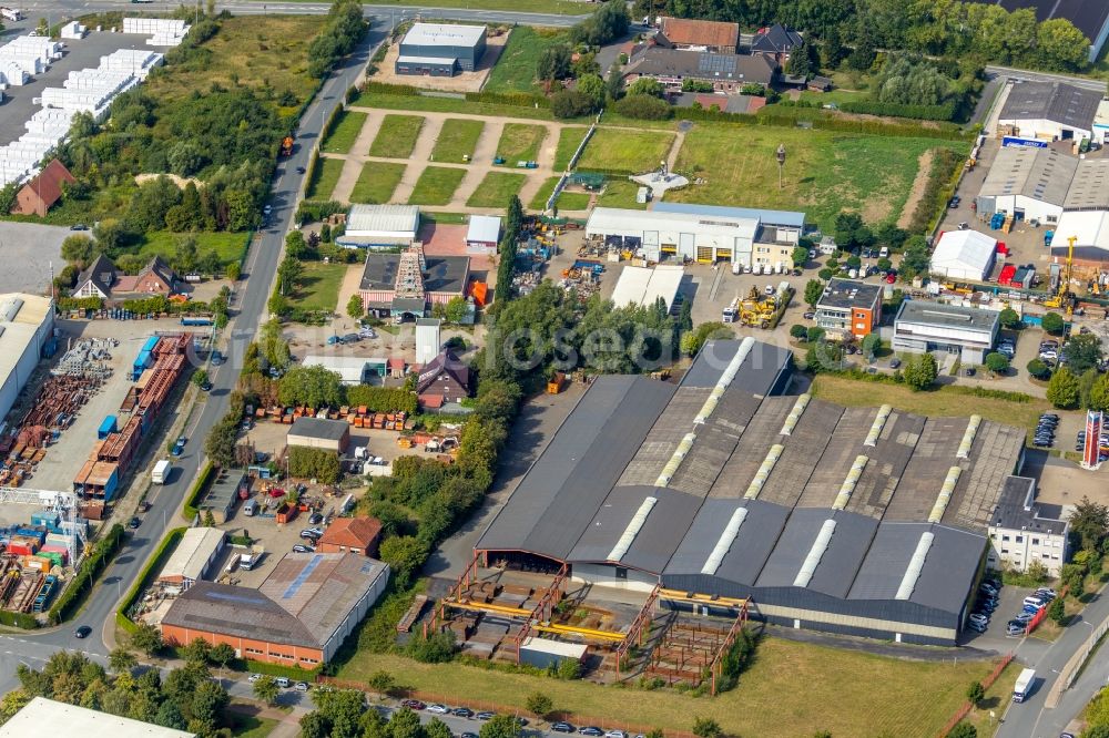 Hamm from the bird's eye view: Building and production halls on the premises of Stahlhandelbetriebs of HBL Holding GmbH Auf den Kaempen in Hamm in the state North Rhine-Westphalia, Germany