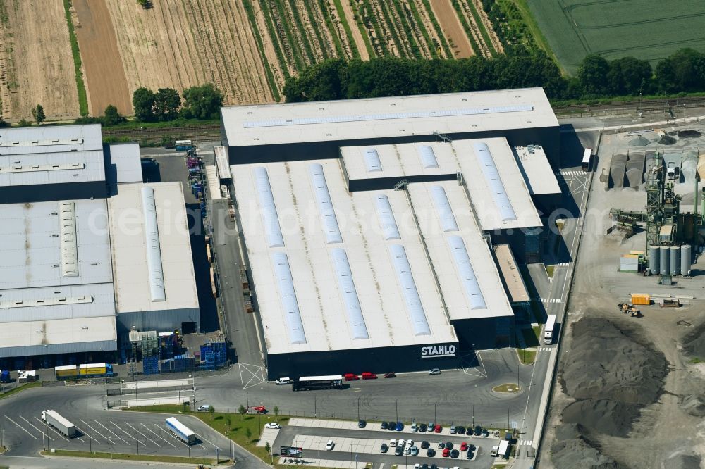 Gera from above - Building and production halls on the premises of STAHLO Stahlservice GmbH & Co. KG on Rudolf-Loh-Strasse in Gera in the state Thuringia, Germany