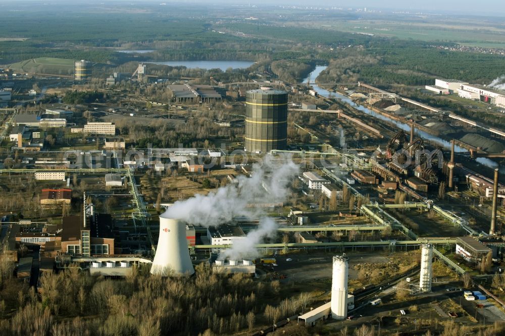 Eisenhüttenstadt from above - Building and production halls on the premises of steelworks ArcelorMittal in Eisenhuettenstadt in the state Brandenburg