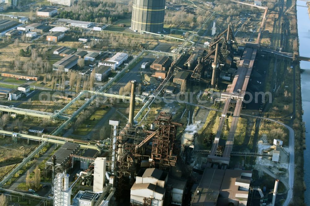 Aerial photograph Eisenhüttenstadt - Building and production halls on the premises of steelworks ArcelorMittal in Eisenhuettenstadt in the state Brandenburg