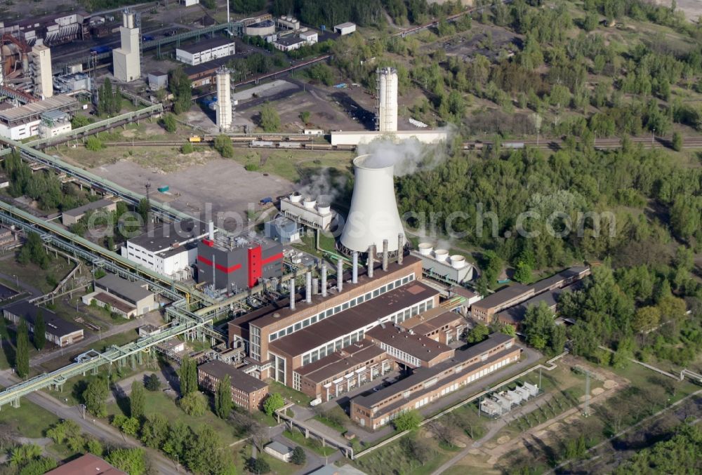 Eisenhüttenstadt from the bird's eye view: Building and production halls on the premises of steelworks ArcelorMittal in Eisenhuettenstadt in the state Brandenburg