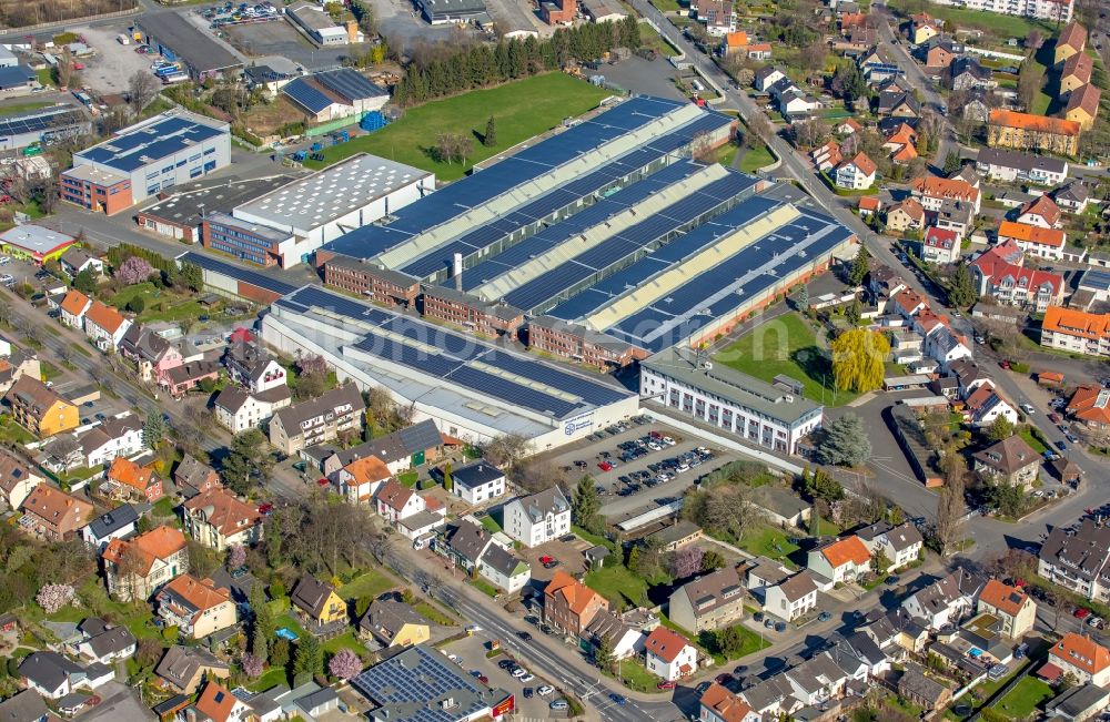 Aerial photograph Werl - Building and production halls on the premises of Standard-Metallwerke GmbH on Rustigestrasse in the district Westoennen in Werl in the state North Rhine-Westphalia