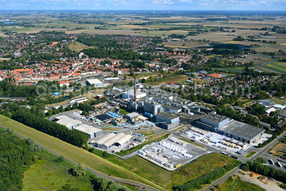 Aerial photograph Glückstadt - Building and production halls on the premises of Steinbeis Papier GmbH on street Stadtstrasse in the district Am Herzhorner Rhin in Glueckstadt in the state Schleswig-Holstein, Germany