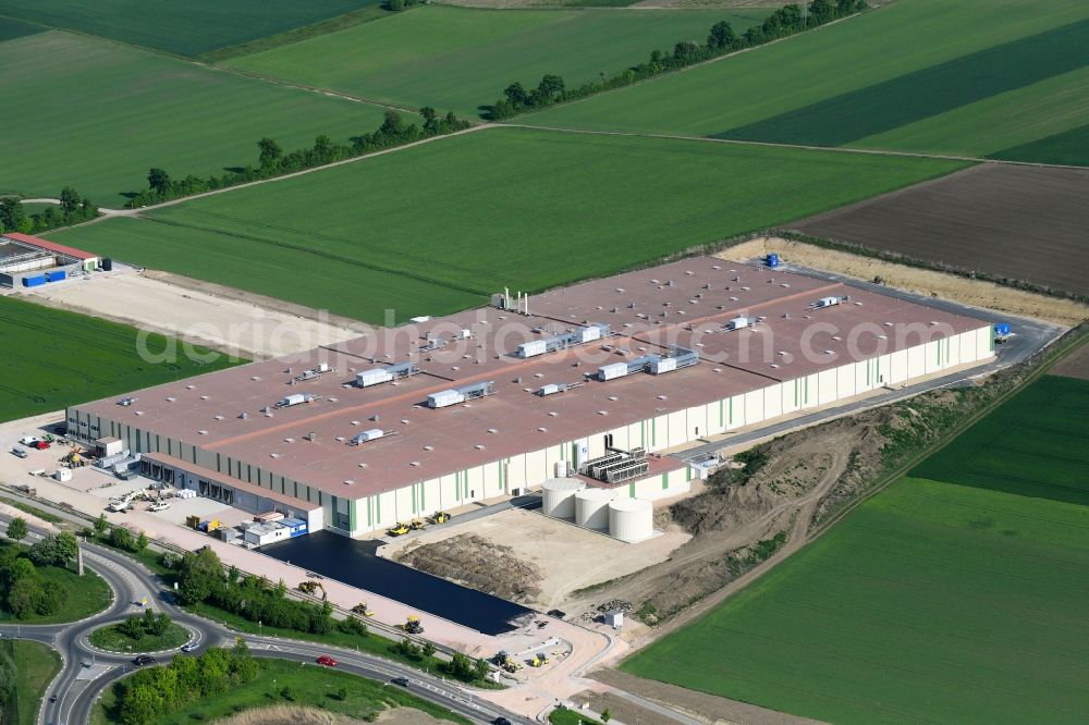 Gau-Bickelheim from above - Building and production halls on the premises of Sutter GmbH on Rheinhessenblick in Gau-Bickelheim in the state Rhineland-Palatinate, Germany