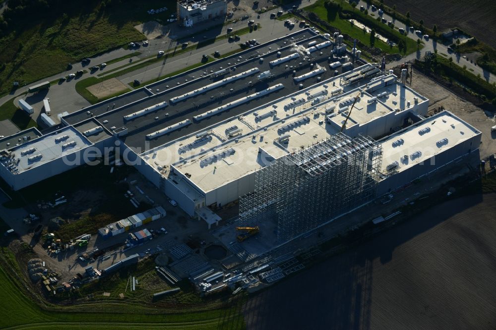 Boizenburg/Elbe from above - Building and production halls on the premises of Sweet Tec GmbH in Boizenburg/Elbe in the state Mecklenburg - Western Pomerania