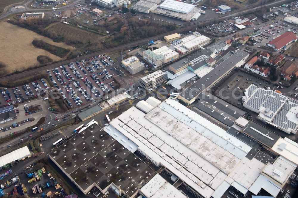 Aerial image Edenkoben - Building and production halls on the premises of Tenneco Automotive Deutschland GmbH in Edenkoben in the state Rhineland-Palatinate