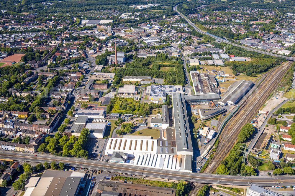 Aerial image Gelsenkirchen - Building and production halls on the premises thyssenkrupp Electrical Steel GmbH on street Kurt-Schumacher-Strasse in the district Schalke in Gelsenkirchen at Ruhrgebiet in the state North Rhine-Westphalia, Germany