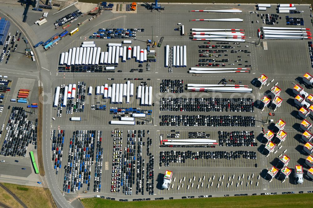 Cuxhaven from above - Building and production halls on the premises of Titan Wind Energy (Germany) GmbH on street Hermann-Honnef-Strasse in Cuxhaven in the state Lower Saxony, Germany