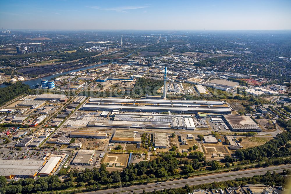 Aerial photograph Essen - Building and production halls on the premises of Trimet Aluminium SE in the district Bergeborbeck in Essen in the state North Rhine-Westphalia, Germany