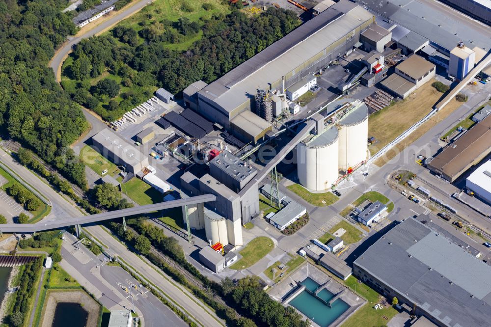 Aerial image Voerde (Niederrhein) - Building and production halls on the premises of TRIMET Aluminium SE on Schleusenstrasse in Voerde (Niederrhein) in the state North Rhine-Westphalia, Germany