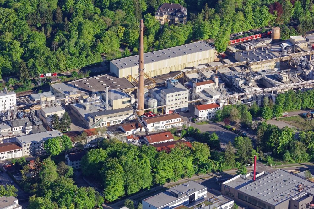 Aerial image Pullach im Isartal - Building and production halls on the premises of the chemical manufacturers United Initiators in Pullach im Isartal in the state Bavaria, Germany