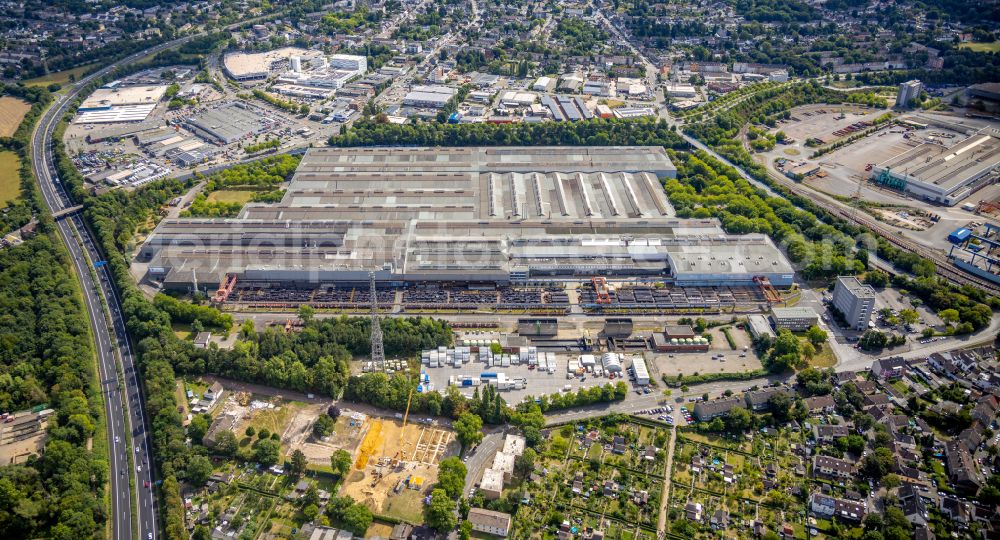 Mülheim an der Ruhr from above - Building and production halls on the premises Vallourec Deutschland GmbH on the Fritz Thysssen street in Muelheim on the Ruhr at Ruhrgebiet in the state North Rhine-Westphalia, Germany