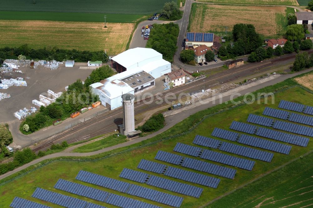 Aerial image Morschheim - Building and production halls on the premises of Veolia Umweltservice GmbH on rails and tracks in Morschheim in the state Rhineland-Palatinate, Germany