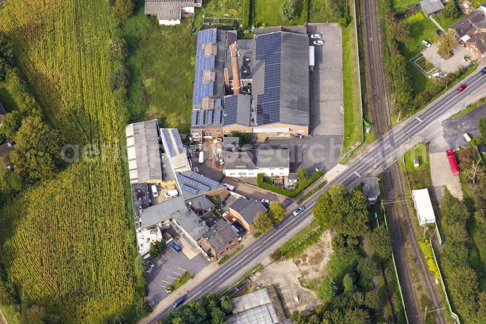 Aerial photograph Viersen - Buildings and production halls on the factory premises of SKK Kuechen- und Gasgeraete GmbH on Nettetaler Strasse in Viersen in the federal state of North Rhine-Westphalia, Germany