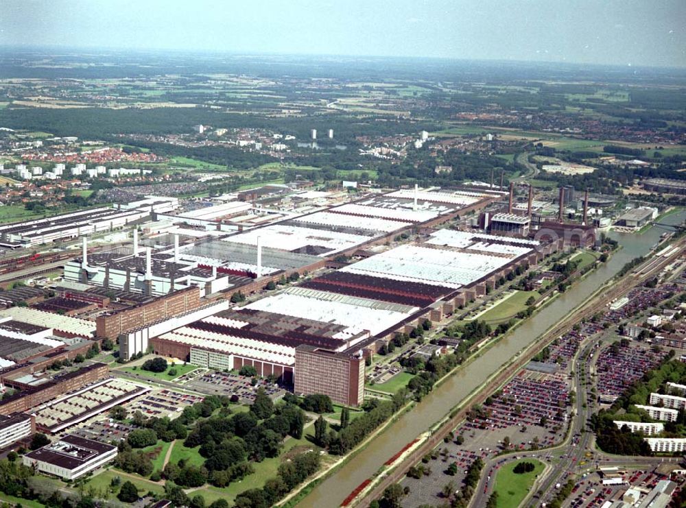 Aerial photograph Wolfsburg - Werksgelände der VOLKSWAGEN AKTIENGESELLSCHAFT, Zentrale (05361) 9-00 Berliner Ring 2 38440 Wolfsburg