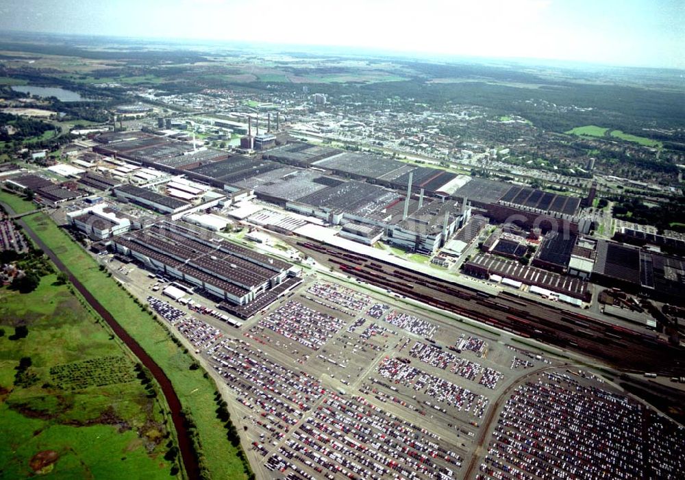 Wolfsburg from the bird's eye view: Werksgelände der VOLKSWAGEN AKTIENGESELLSCHAFT, Zentrale (05361) 9-00 Berliner Ring 2 38440 Wolfsburg