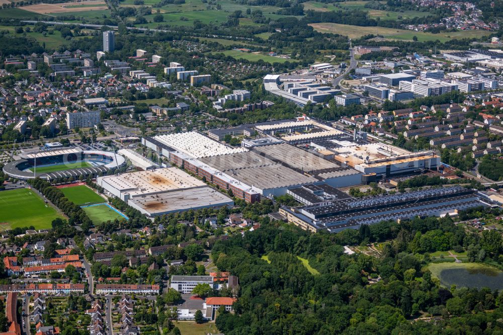 Braunschweig from the bird's eye view: Building and production halls on the premises of VW Volkswagen AG in Braunschweig in the state Lower Saxony