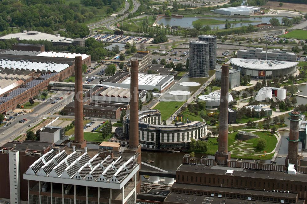 Wolfsburg from above - Blick auf das VW - Werksgelände der Volkswagen - Werke in Wolfsburg. Die Volkswagen AG, abgekürzt VW AG, mit Sitz in Wolfsburg, ist die Muttergesellschaft des Volkswagen-Konzerns und der größte Automobilhersteller Europas. View of the VW - Volkswagen factory premises - Works in Wolfsburg. Volkswagen AG, abbreviated VW AG, headquartered in Wolfsburg, is the parent company of the Volkswagen group and the largest car manufacturer in Europe.