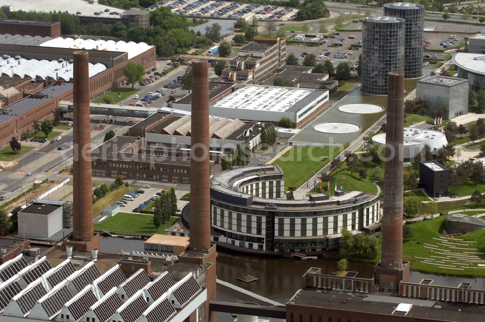 Wolfsburg from the bird's eye view: Blick auf das VW - Werksgelände der Volkswagen - Werke in Wolfsburg. Die Volkswagen AG, abgekürzt VW AG, mit Sitz in Wolfsburg, ist die Muttergesellschaft des Volkswagen-Konzerns und der größte Automobilhersteller Europas. View of the VW - Volkswagen factory premises - Works in Wolfsburg. Volkswagen AG, abbreviated VW AG, headquartered in Wolfsburg, is the parent company of the Volkswagen group and the largest car manufacturer in Europe.