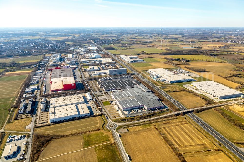 Aerial photograph Bönen - Building and production halls on the premises of Welser Profile Deutschland GmbH on Edisonstrasse in Boenen in the state North Rhine-Westphalia, Germany