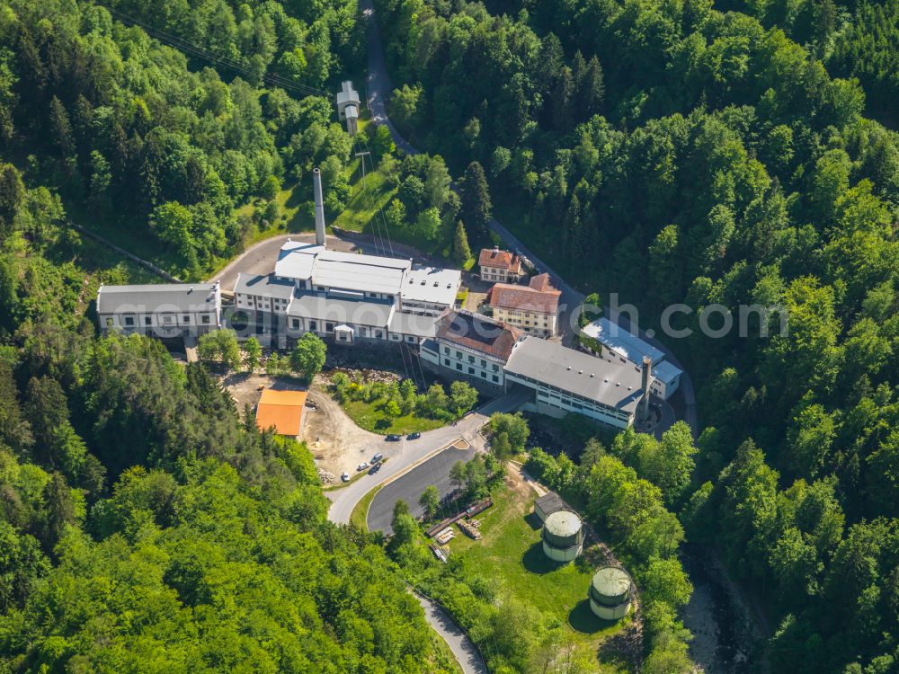 Aigenstadl from the bird's eye view: Building and production halls on the premises Wiedes Carbidwerk in Aigenstadl in the state Bavaria, Germany